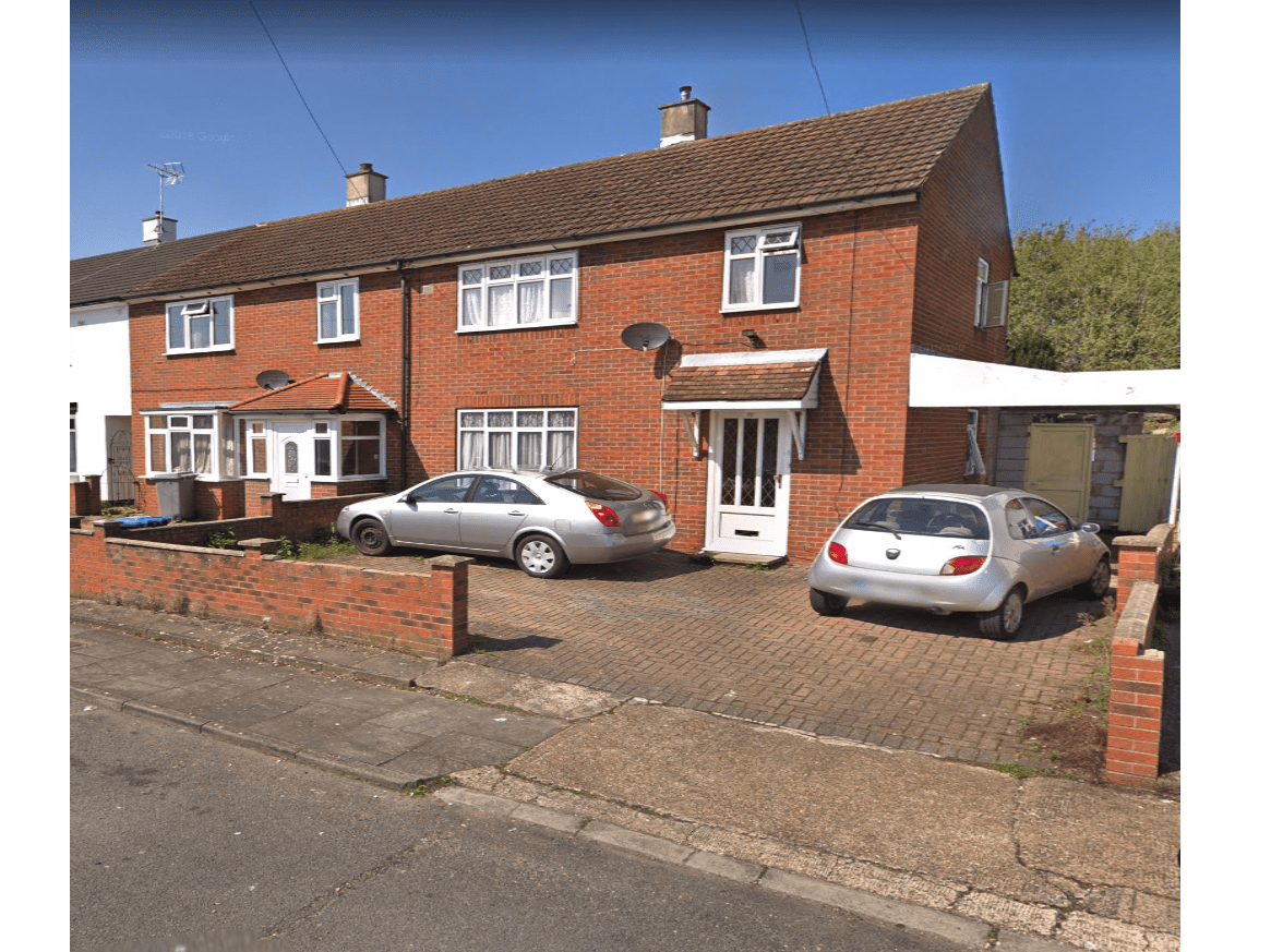 Impressive 3bedrooms semidetached house available to rent in Robin