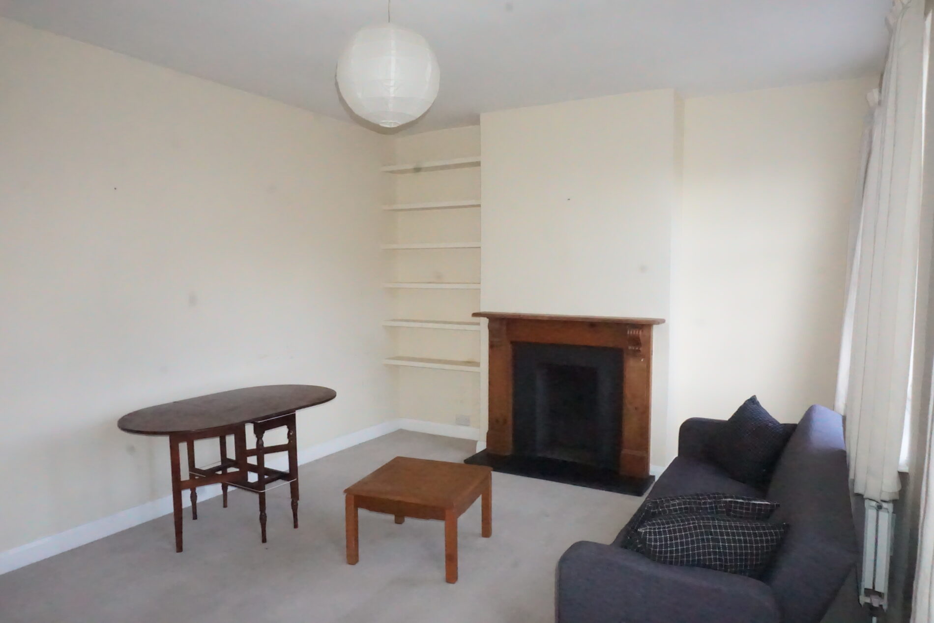 Impressive 3 bedroom 2nd floor gated residential development very close