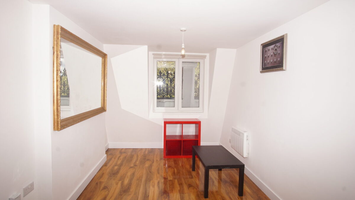 Cricklewood, London, NW23JR