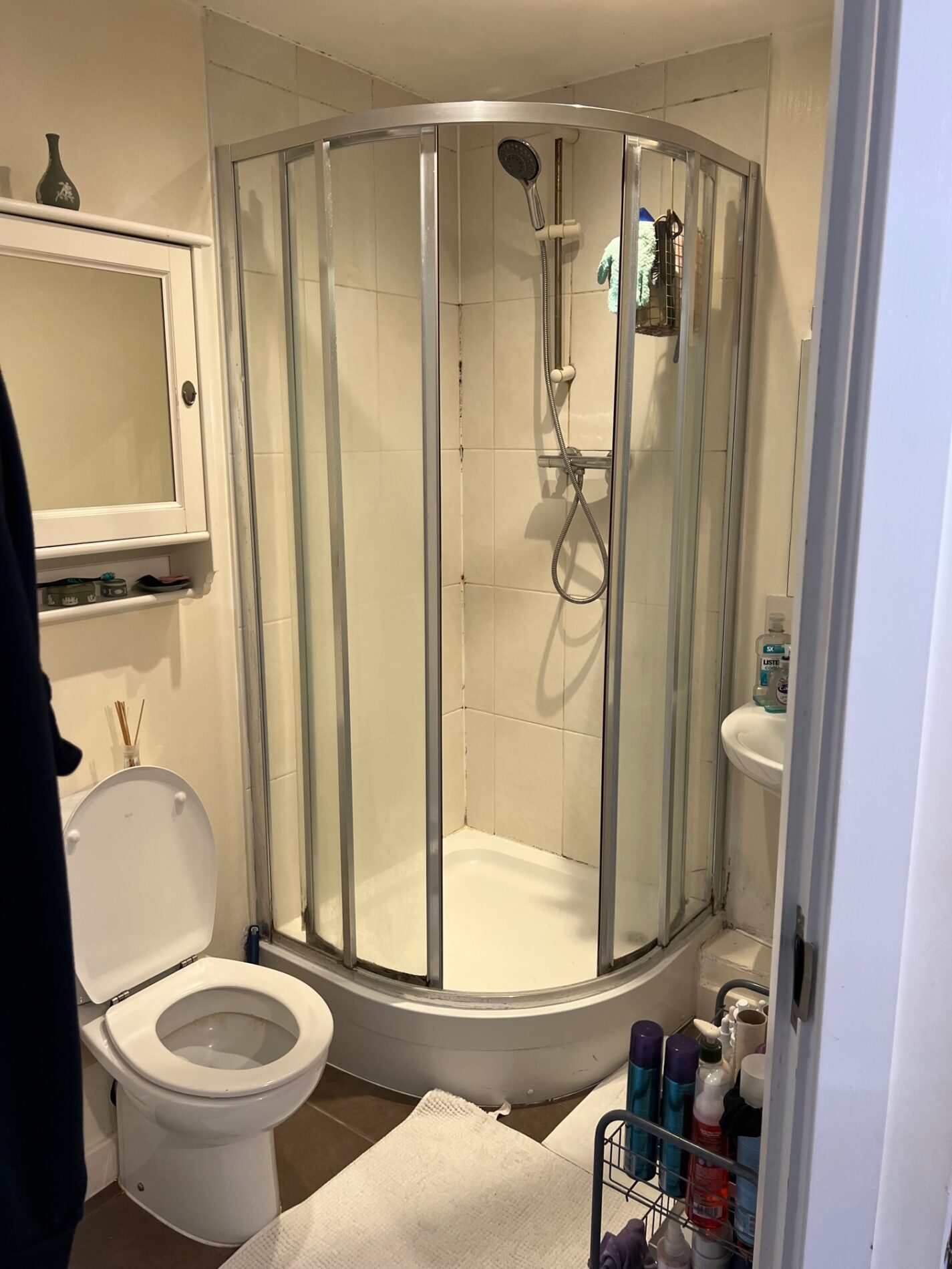 Impressive recently build 2bedrooms ground floor flat available to rent