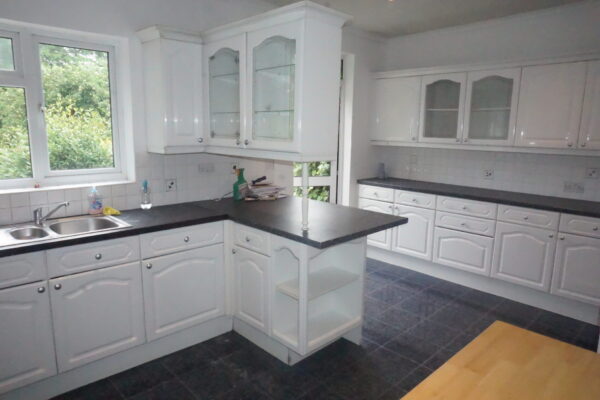 Watford way, Hendon, NW44TE