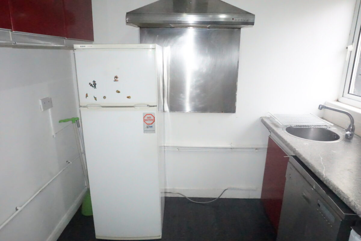 Watford way, Hendon, NW44TE