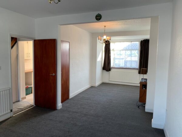 33 Raeburn Road