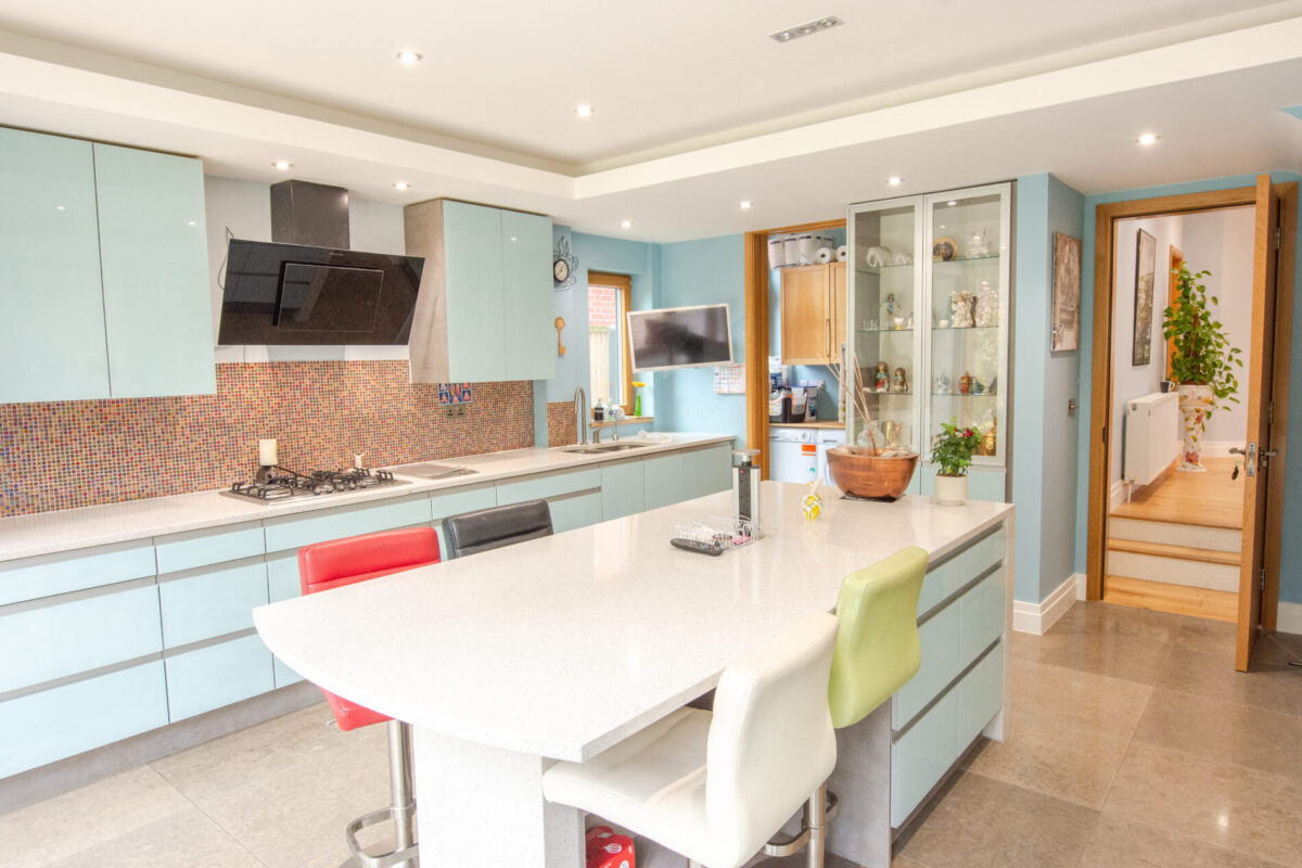 5 Bedroom house for sale at Brondesbury Park