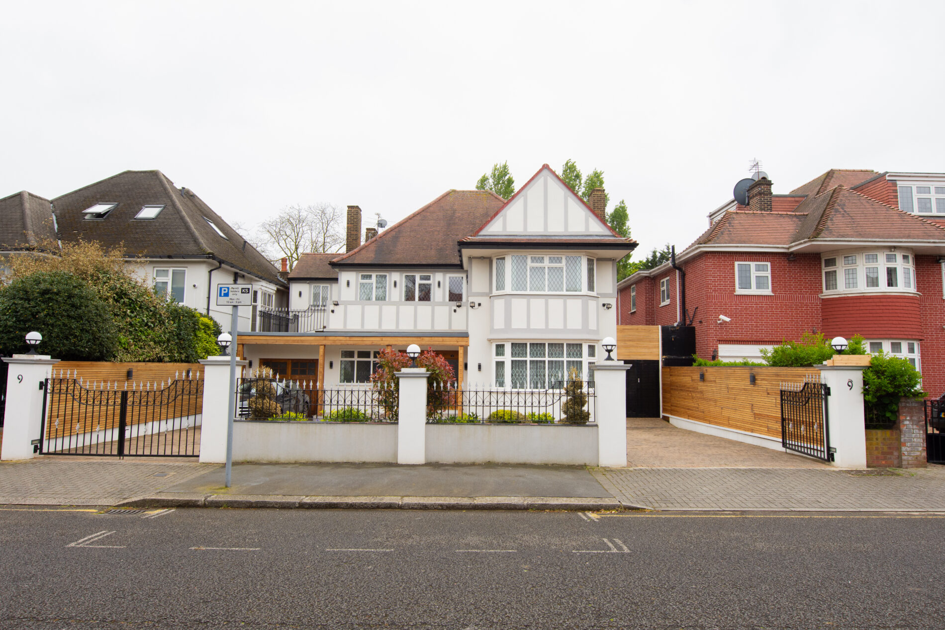 5 Bedroom house for sale at Brondesbury Park