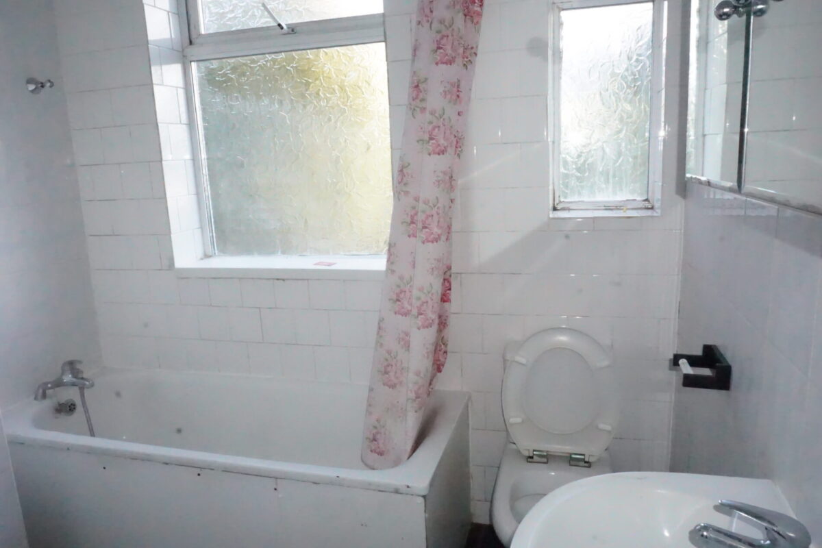Pinner road, Harrow, HA14EU