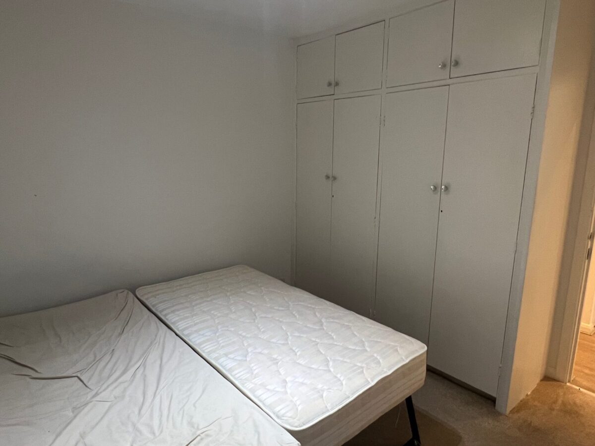 White house drive, Stanmore, HA74NQ