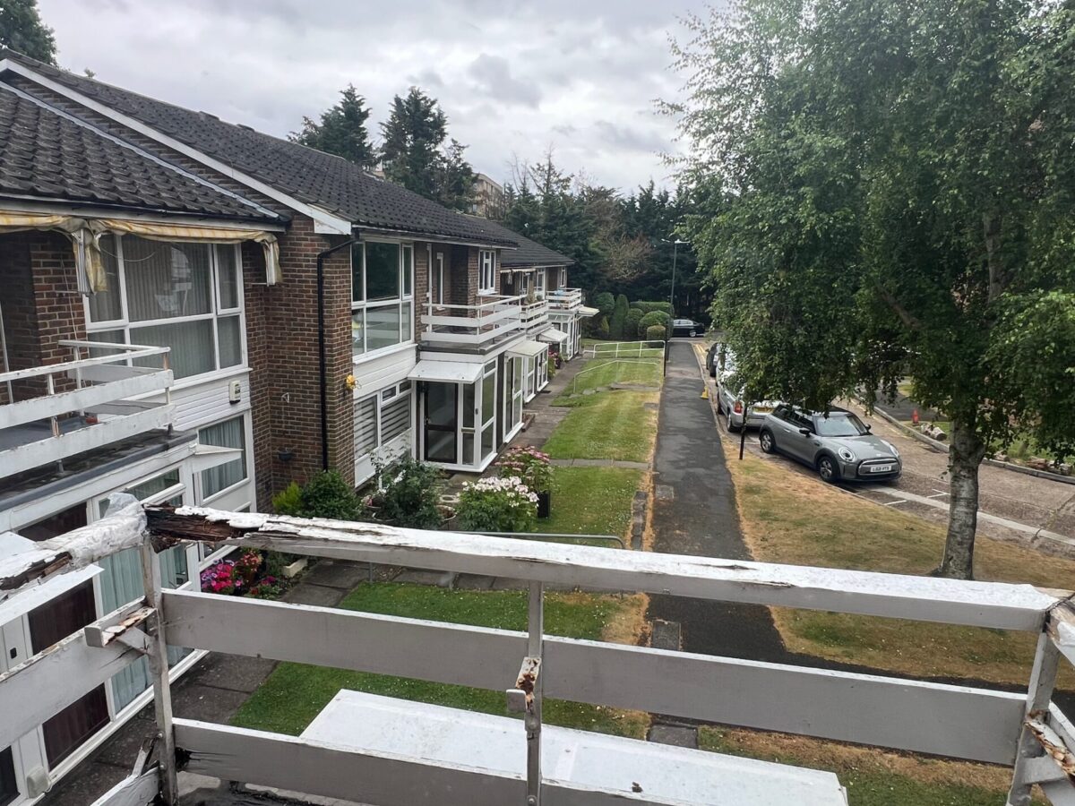 White house drive, Stanmore, HA74NQ
