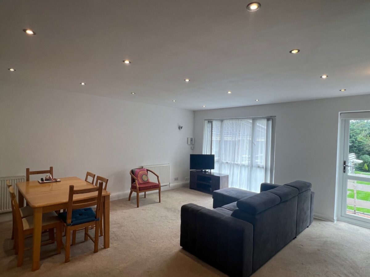 White house drive, Stanmore, HA74NQ