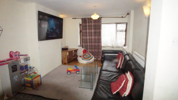Hughenden gardens, Northolt, UB5