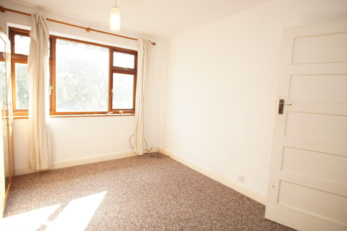 Hughenden gardens, Northolt, UB5