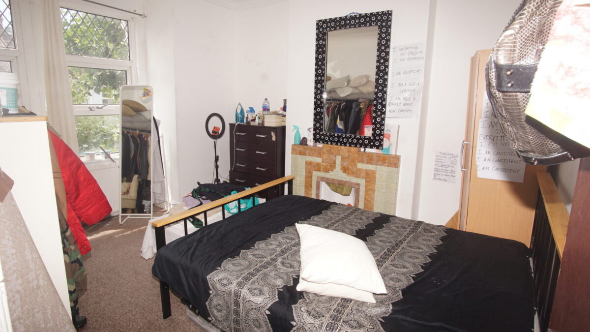 Larch Road, cricklewood, NW2