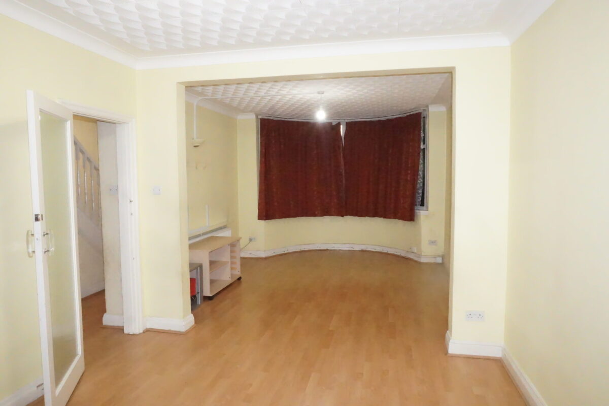 Honeypot lane, kingsbury, NW99QP
