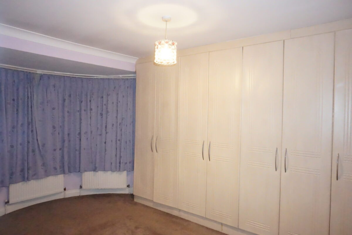 Honeypot lane, kingsbury, NW99QP