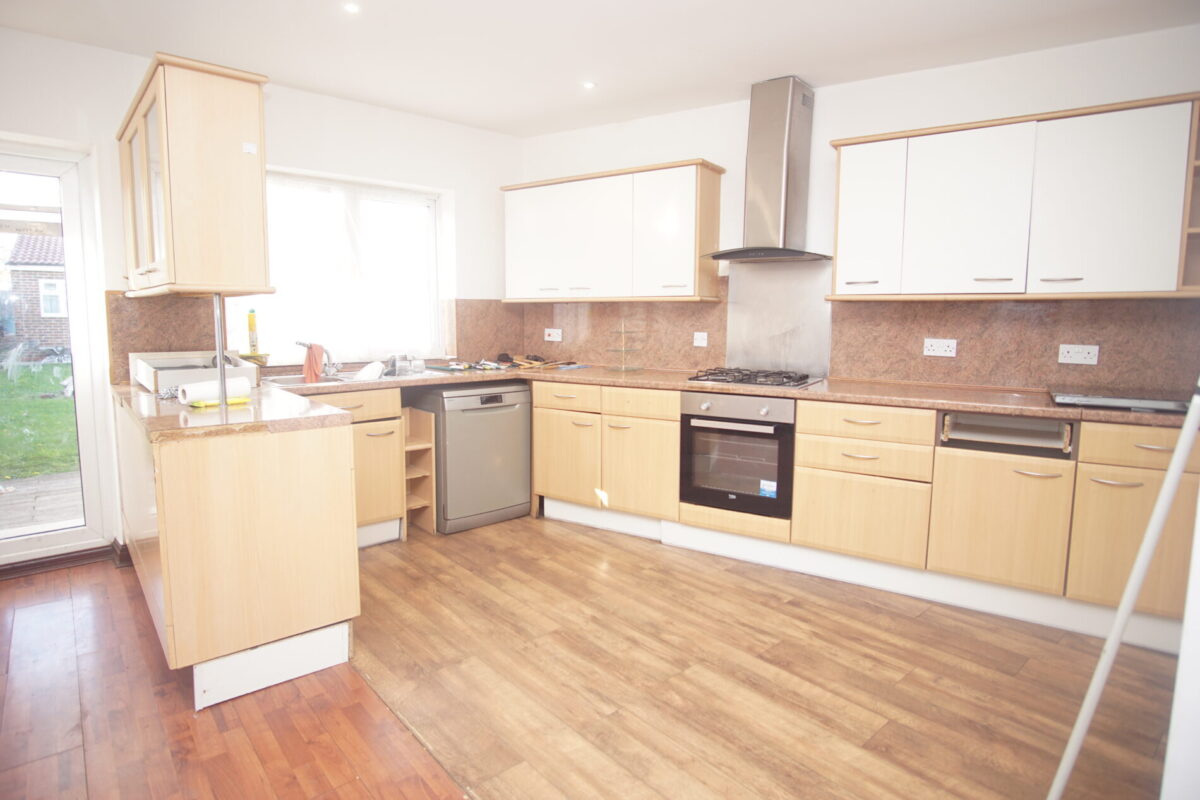 corfe Avenue, Harrow, HA28TA