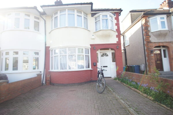 corfe Avenue, Harrow, HA28TA