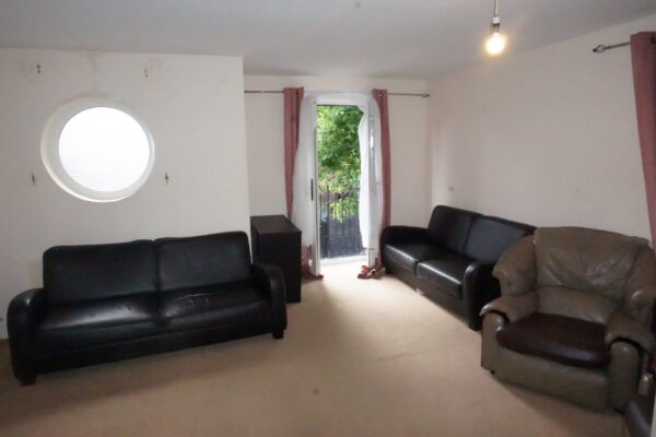 Acton road, Greenford, UB60NU