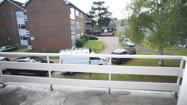 White house drive, Stanmore, HA74NQ