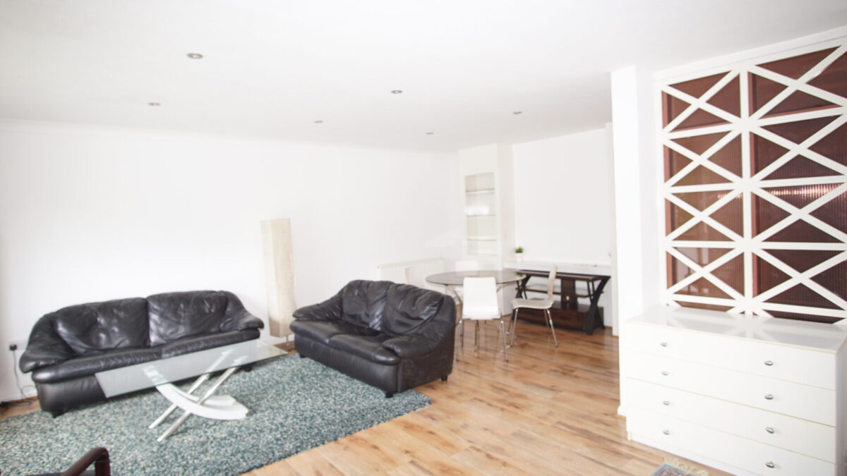 White house drive, Stanmore, HA74NQ