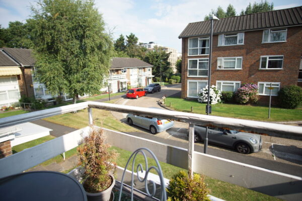 White house drive, Stanmore, HA74NQ