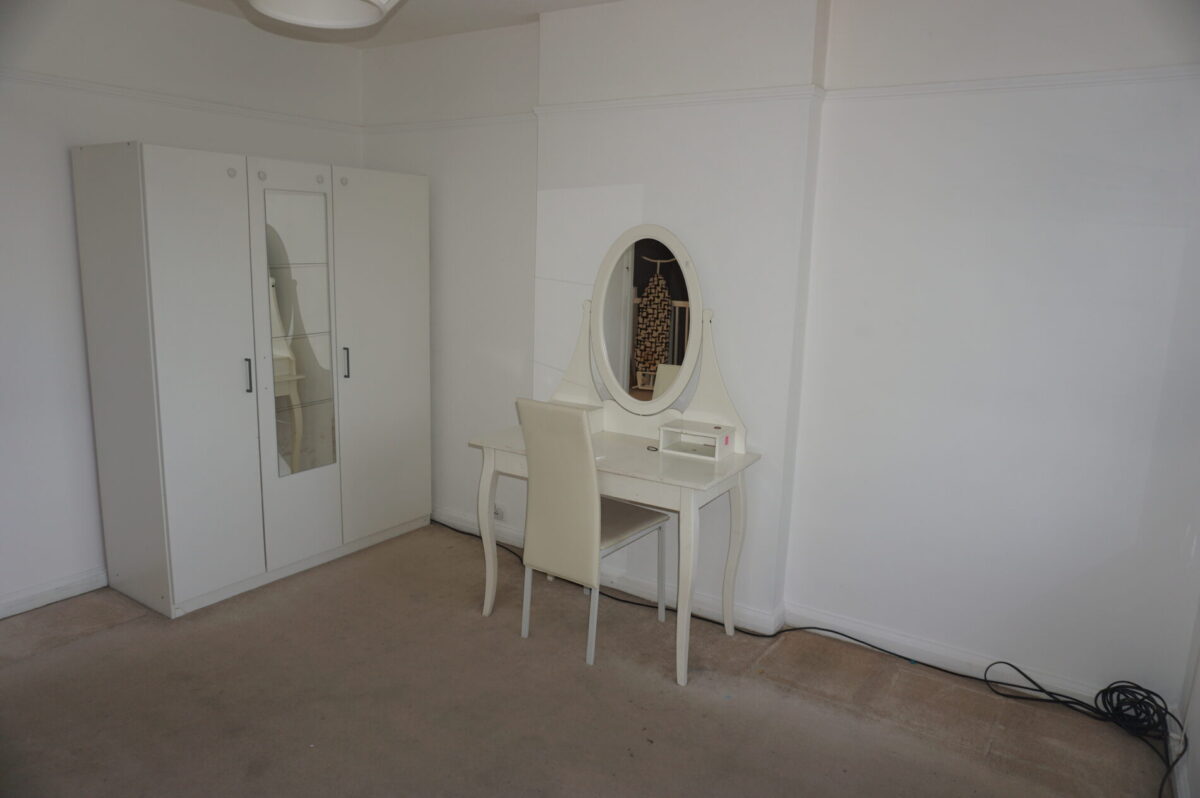 Burwell Av, Greenford, UB60NU