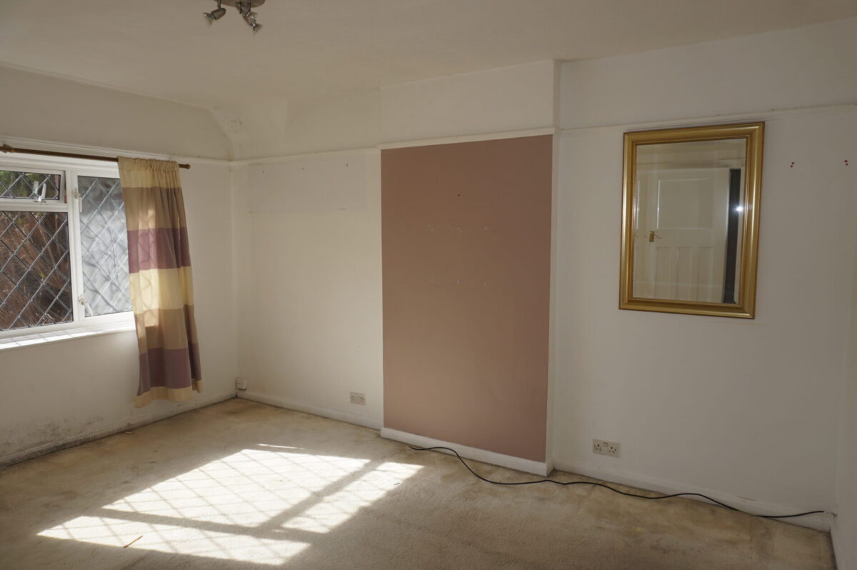 Burwell Av, Greenford, UB60NU