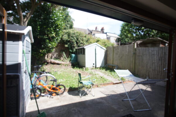Elm Grove, cricklewood, NW2