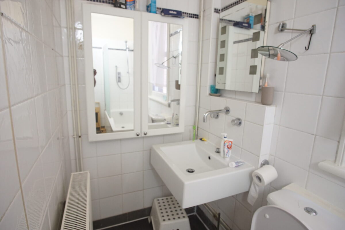 Elm Grove, cricklewood, NW2