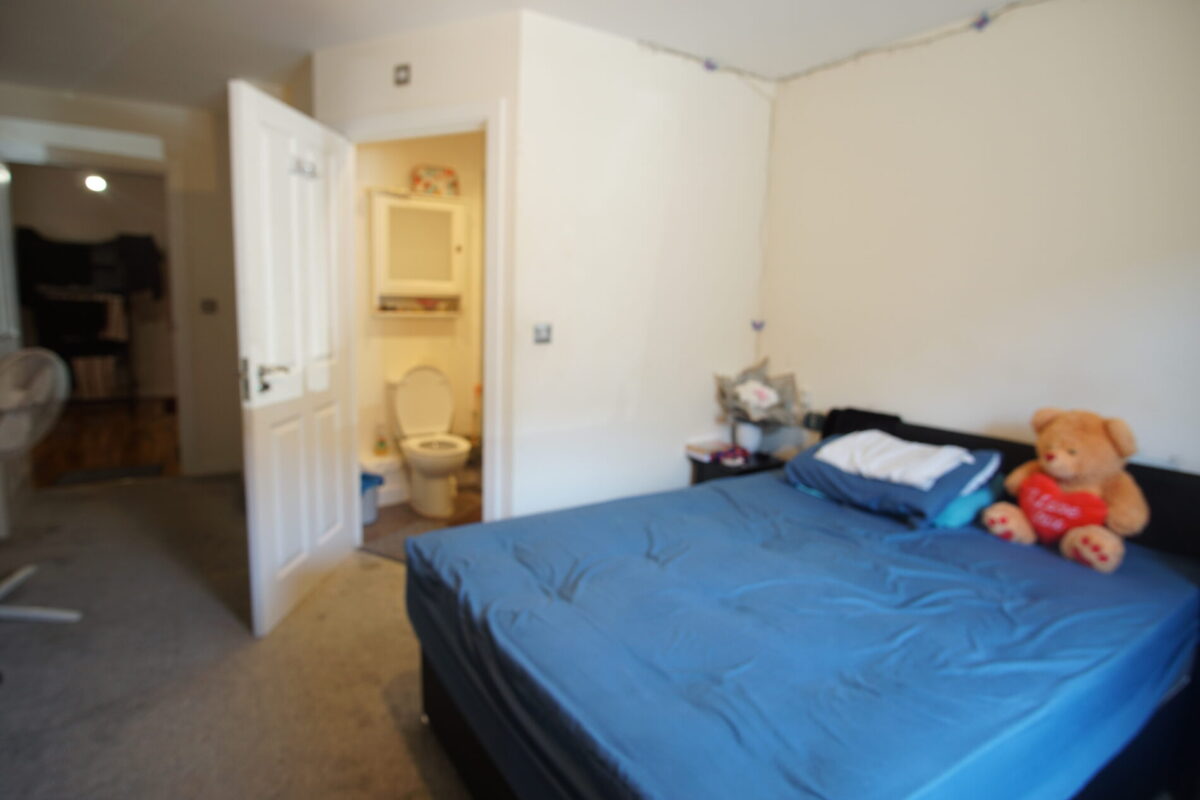 Spacious two bedroom ground floor flat at Ickenham