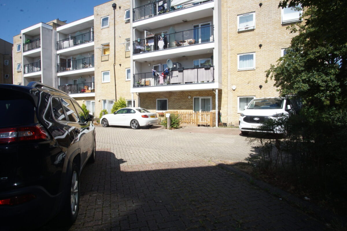 Spacious two bedroom ground floor flat at Ickenham