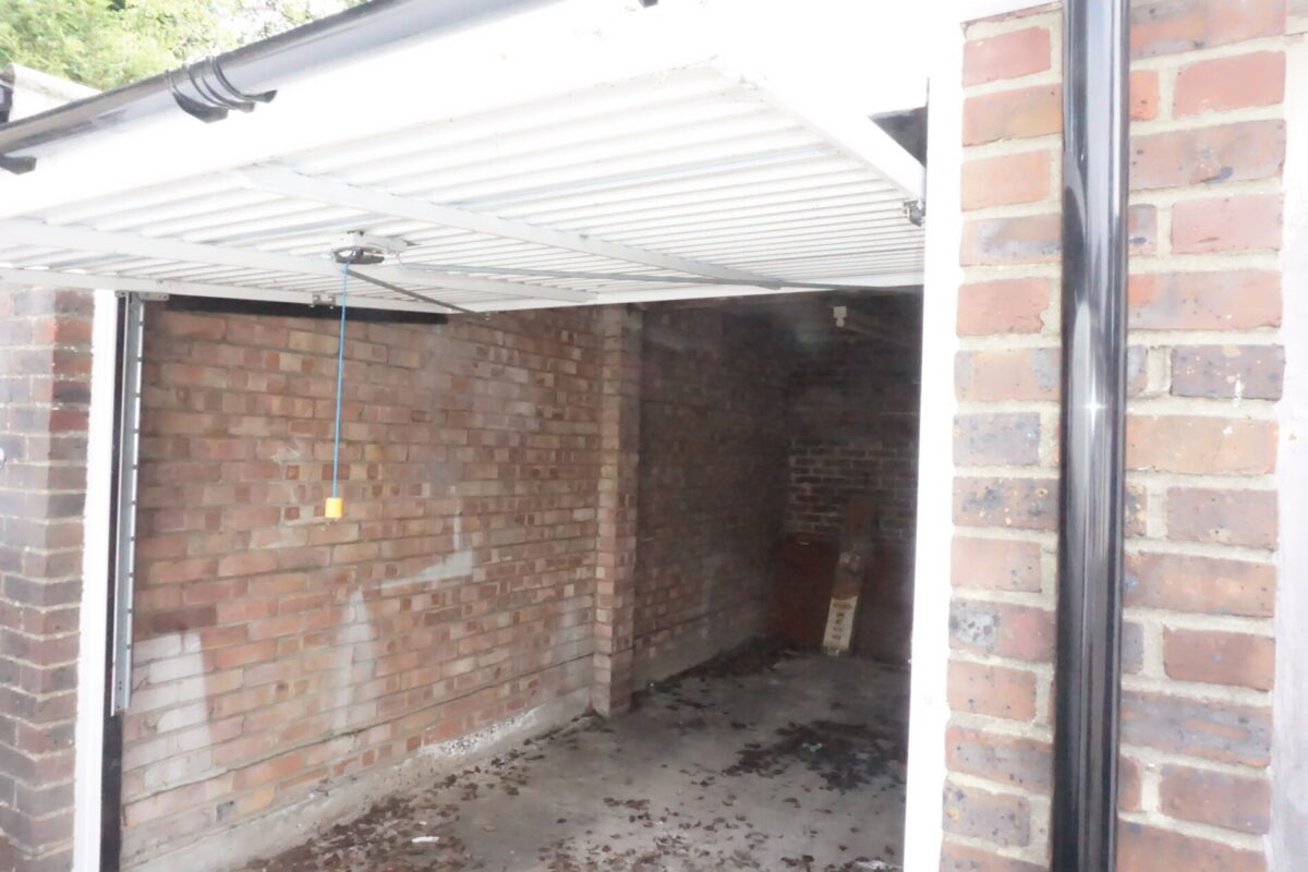 White house drive, Stanmore, HA74NQ