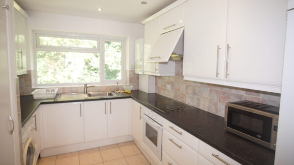White house drive, Stanmore, HA74NQ