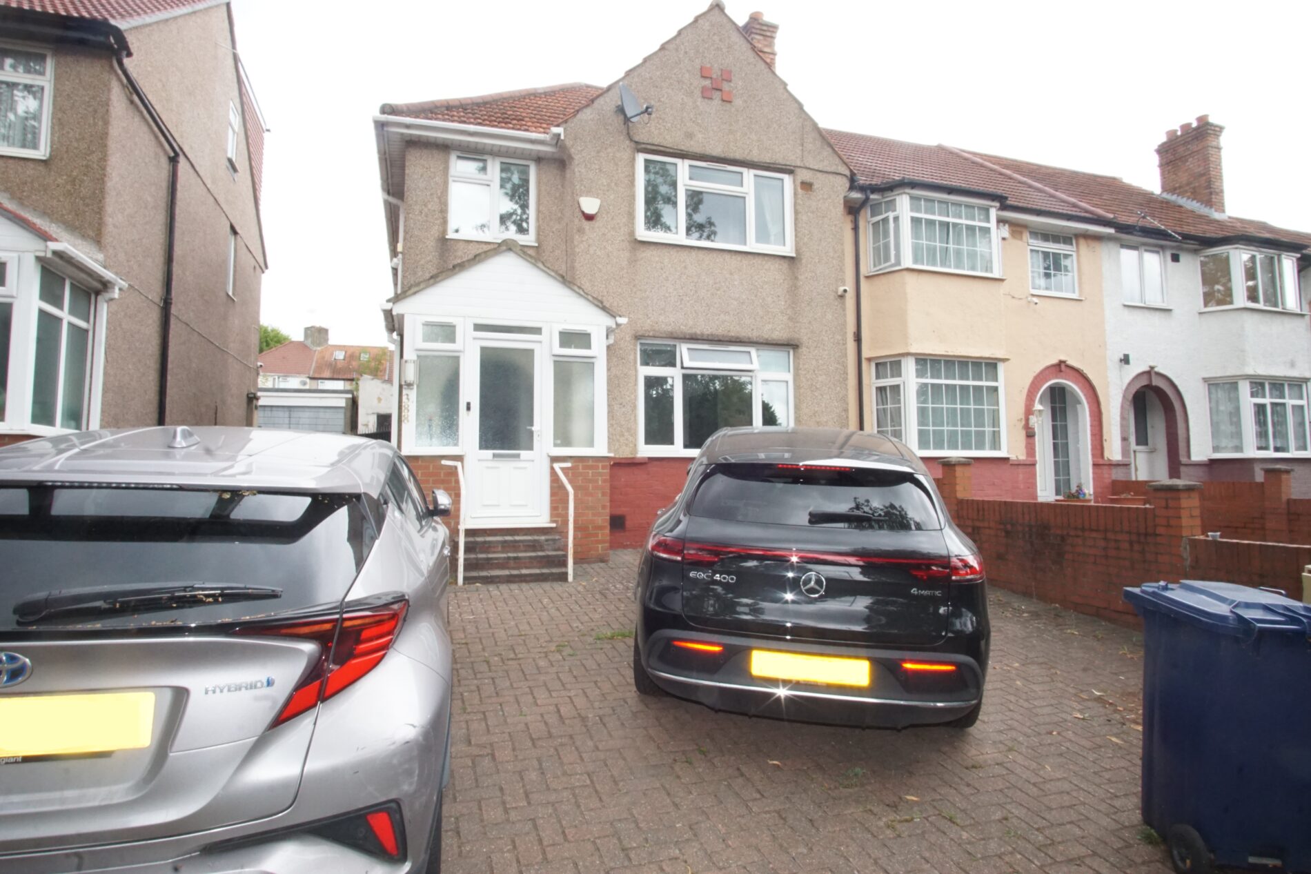 3 Bedroom house for sale at Whitton Avenue Greenford UB6