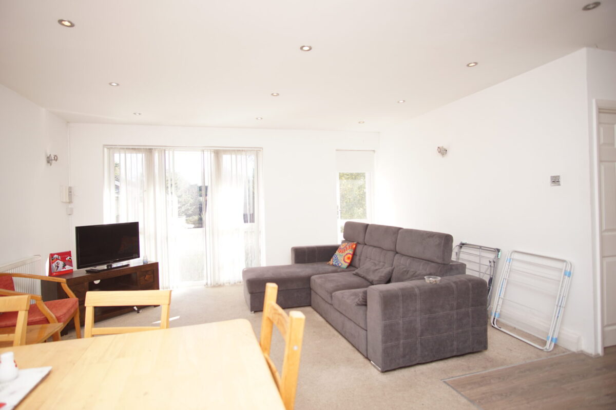 White house drive, Stanmore, HA74NQ