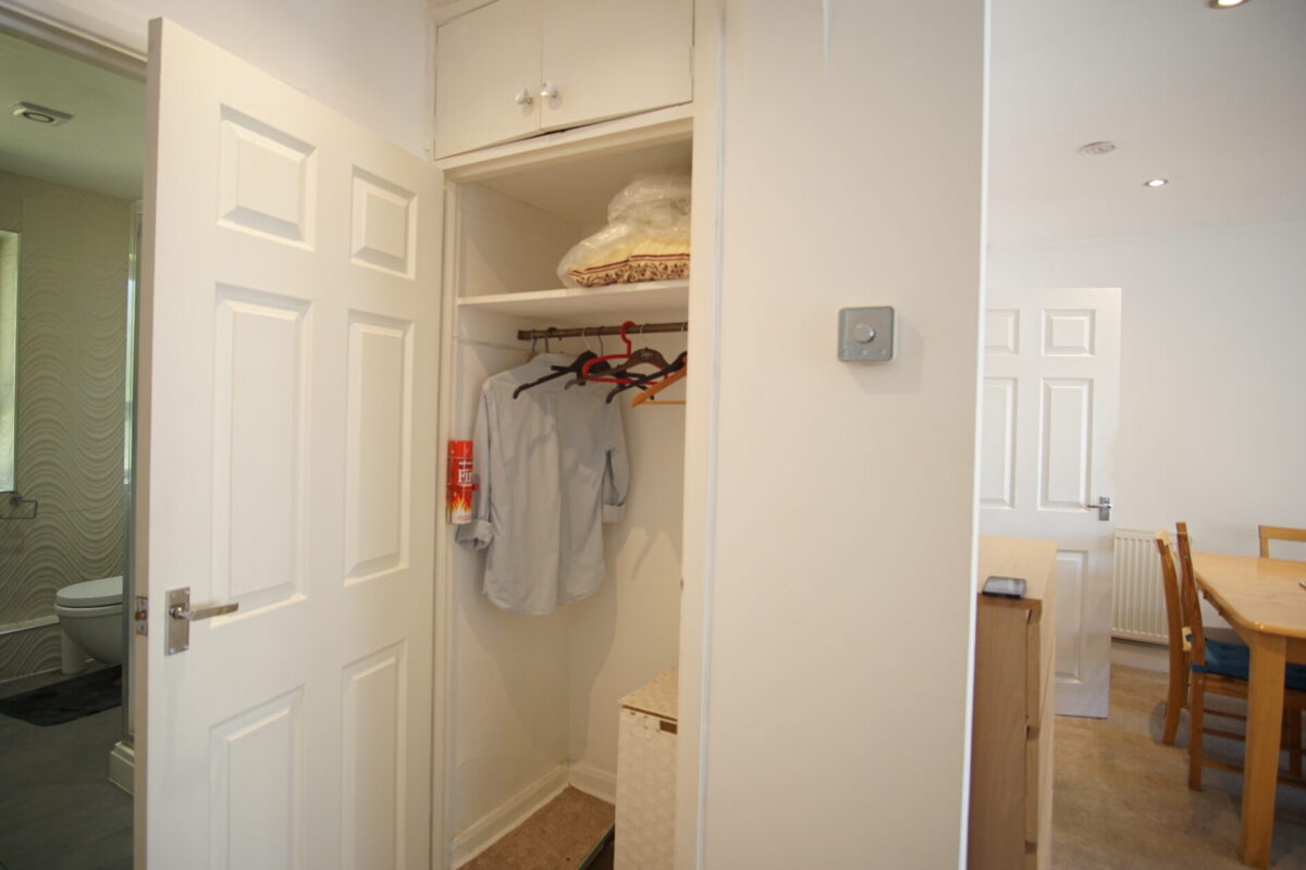 White house drive, Stanmore, HA74NQ