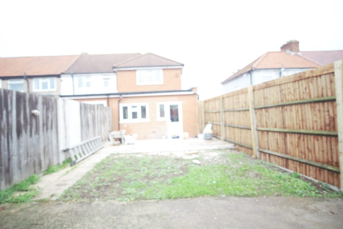 Dale Avenue, Edgewear, HA8