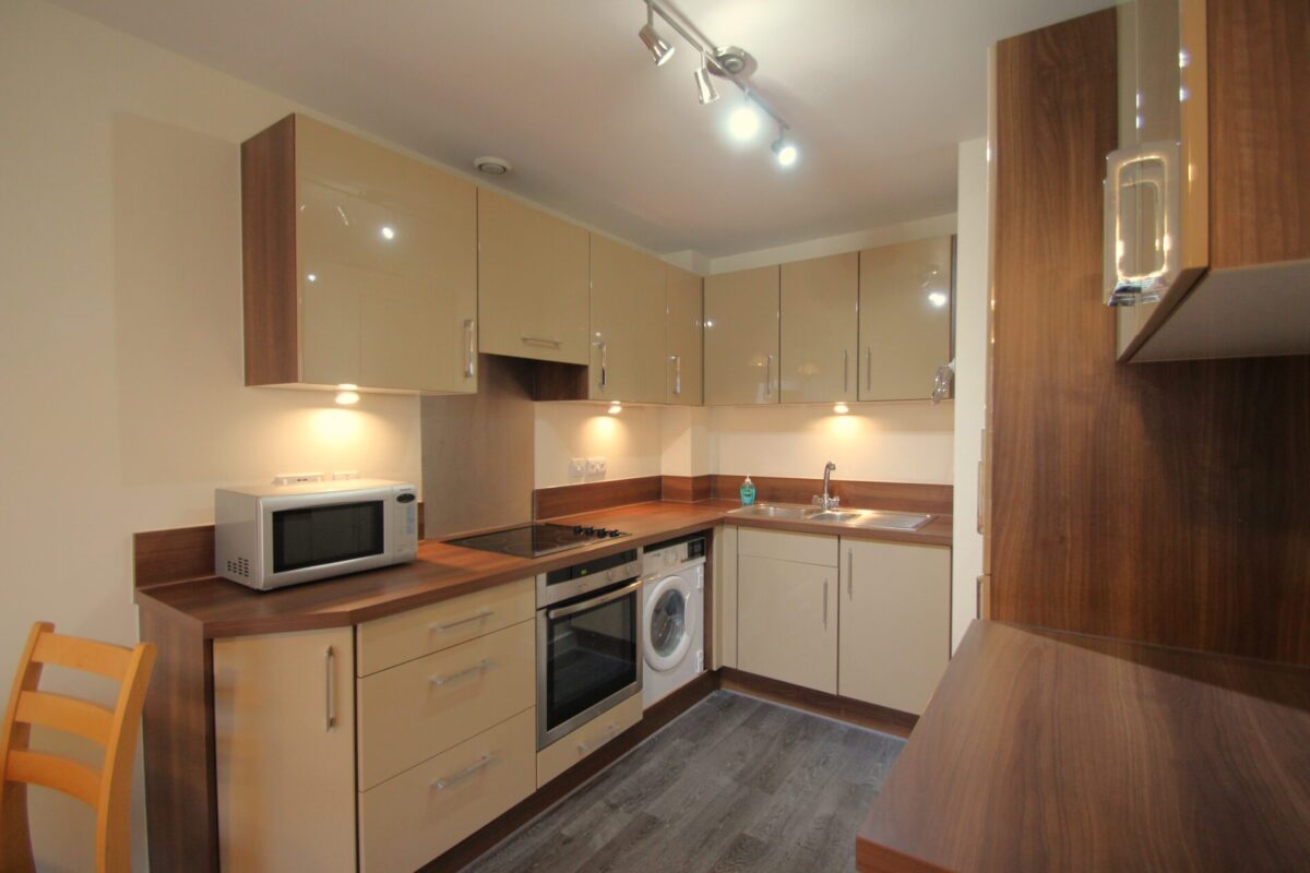 4 Mercer walk, Uxbridge, UB8