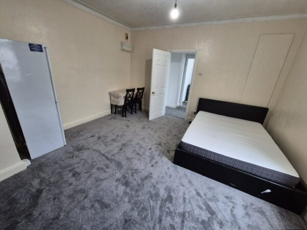 Southfield Park, Harrow, HA2