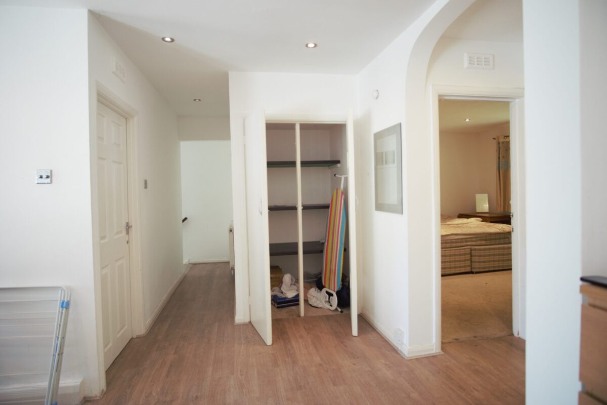 White house drive, Stanmore, HA74NQ