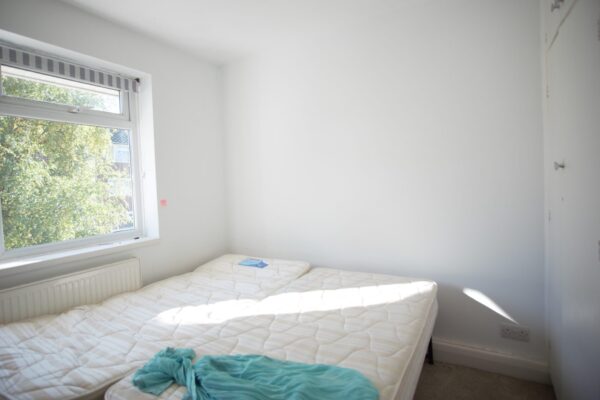 White house drive, Stanmore, HA74NQ