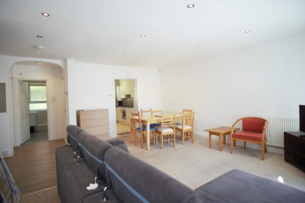 White house drive, Stanmore, HA74NQ