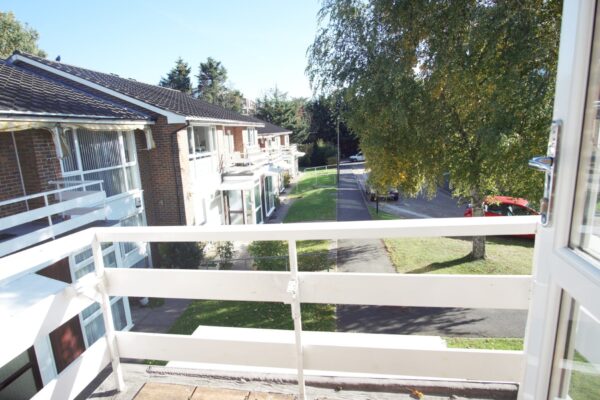 White house drive, Stanmore, HA74NQ