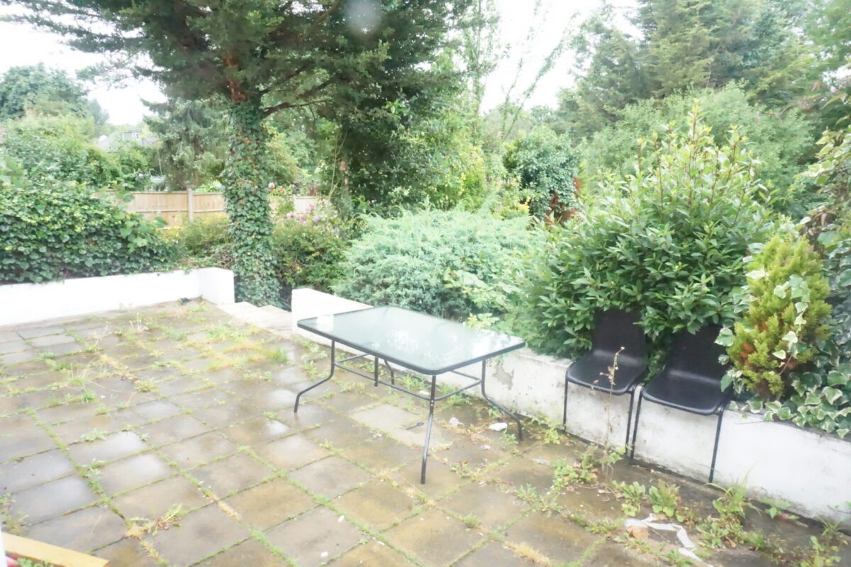 Watford way, Hendon, NW44TE