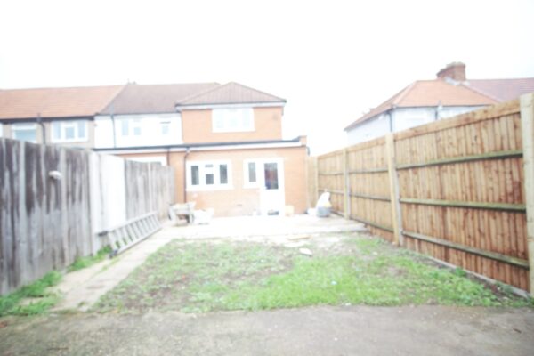 Dale Avenue, Edgewear, HA8