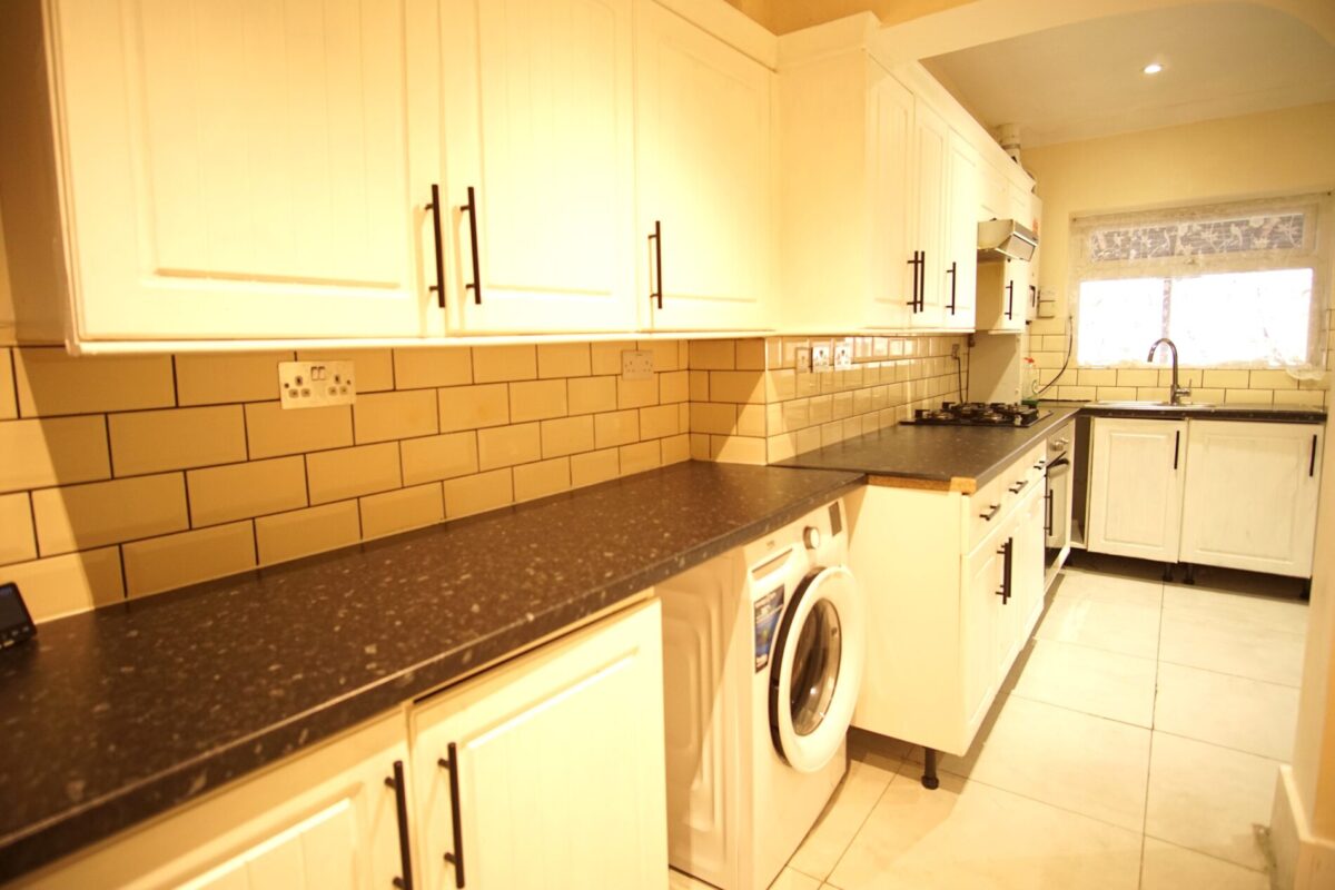 Empire Road, Perivale, UB6