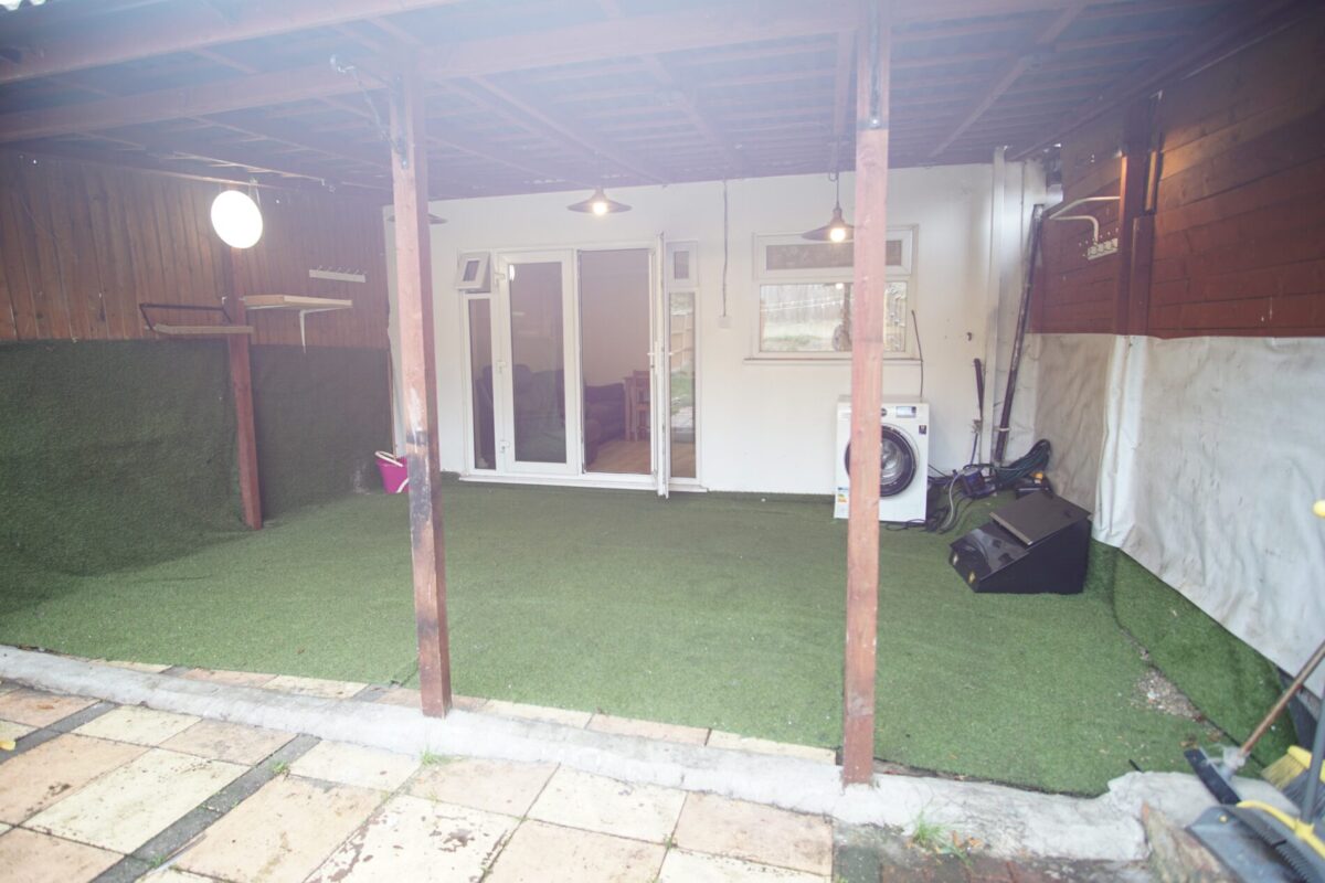 Empire Road, Perivale, UB6