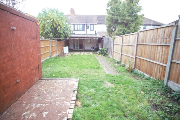 Empire Road, Perivale, UB6