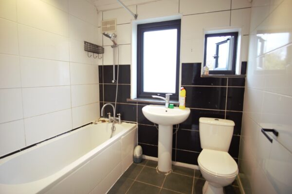 Empire Road, Perivale, UB6