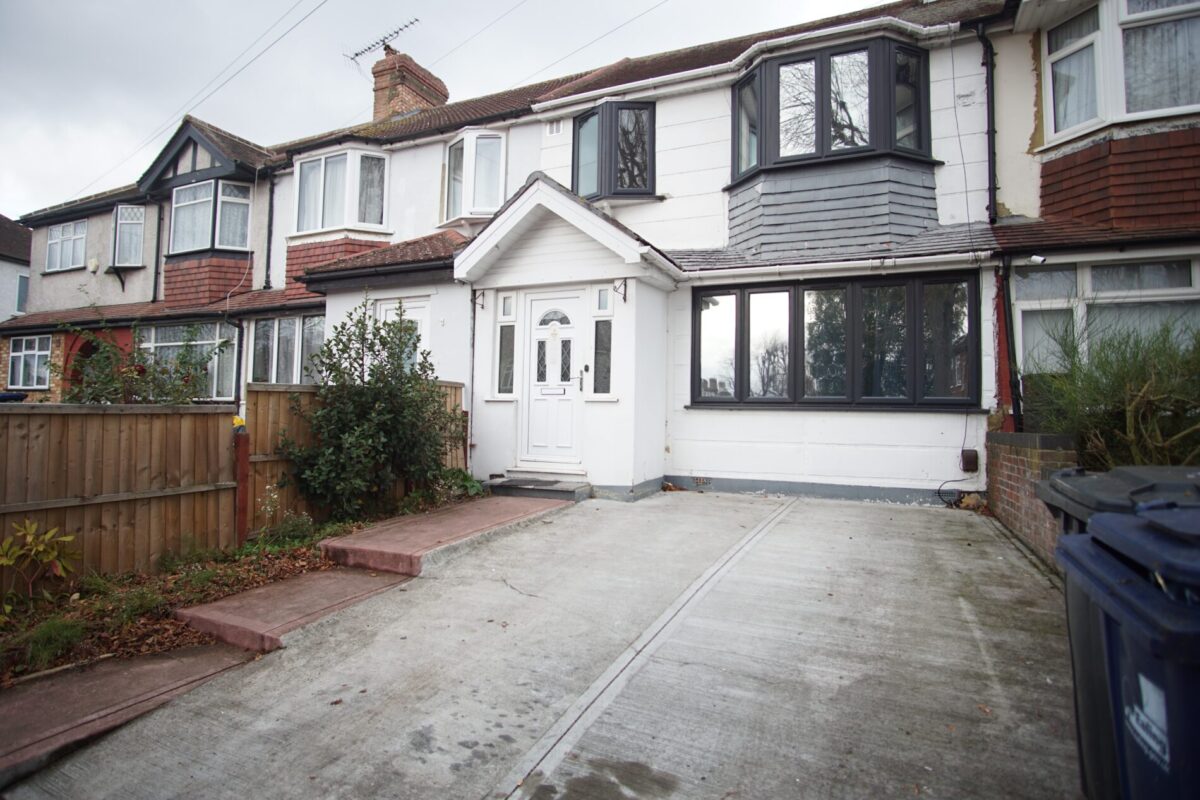 Empire Road, Perivale, UB6