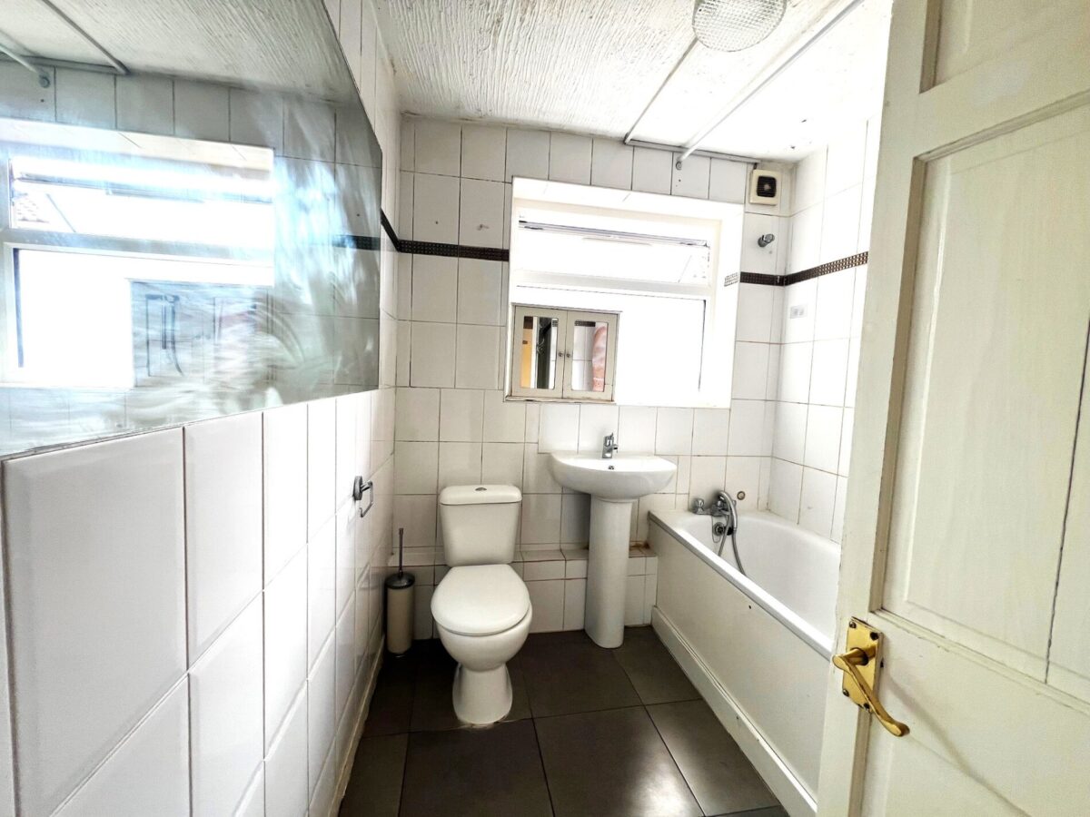 Chichester court, Queensbury, HA71